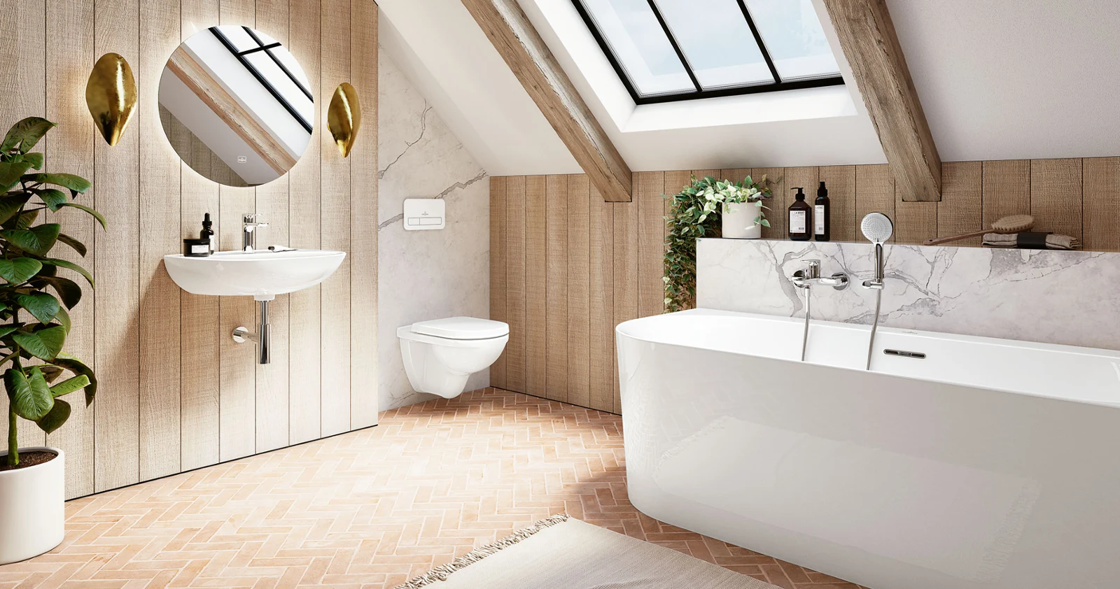 Une baignoire O.novo avec un lavabo et des toilettes. Une salle de bains moderne avec une baignoire, un lavabo mural, un miroir rond et des WC de la collection O.novo. Une grande lucarne et une plante en pot mettent la pièce en valeur. Des notes de bois et des carreaux à motif à chevrons donnent à la pièce une touche rustique.