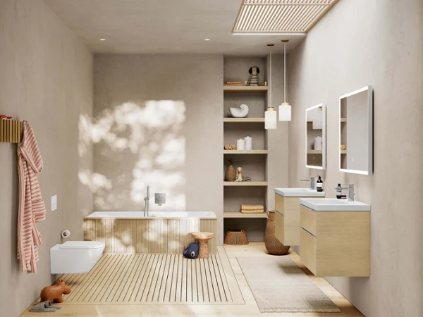 Des meubles de salle de bains Subway 3.0 de couleur bois clair dans une salle de bains moderne Une salle de bains avec un sol en bois et d’élégants meubles de salle de bains Subway 3.0 à l’aspect bois.